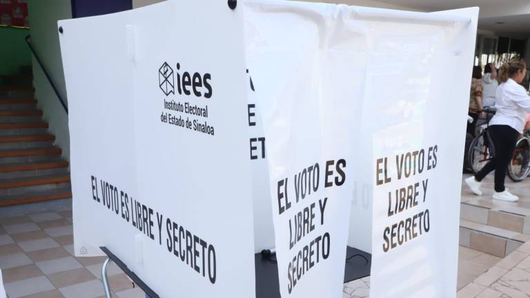 Durante la jornada electoral de este domingo, la Fiscalía Especializada de la FGR reporta que recibieron cinco denuncias por delitos electorales federales.