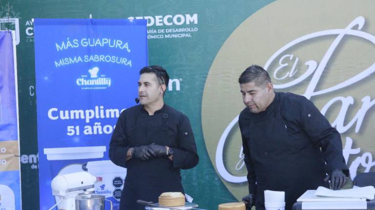 Chef Gustavo Bernal y José Salazar.