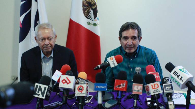 Melesio Cuén Ojeda, líder del Partido Sinaloense, junto al dirigente estatal Víctor Antonio Corrales Burgueño.