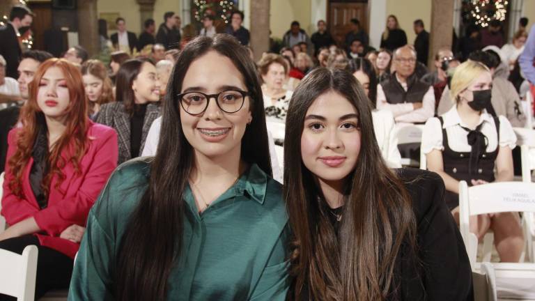 Reconoce la Escuela Libre de Derecho de Sinaloa a sus mejores estudiantes