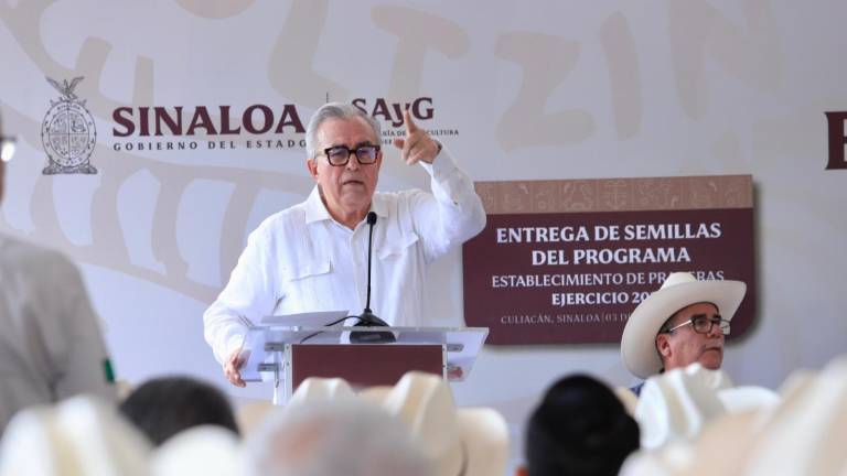Este miércoles, el Gobernador Rubén Rocha Moya participó en un evento de entrega de apoyos a productores.