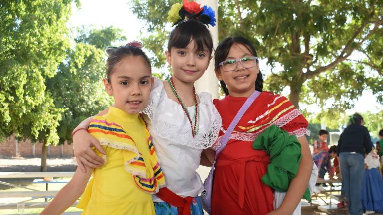 Celebran alumnos del Senda la Revolución Mexicana