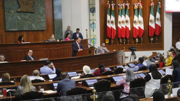 Con el voto mayoritario de Morena y partidos aliados, en el Congreso de Sinaloa avalan la reforma de “supremacía constitucional”.