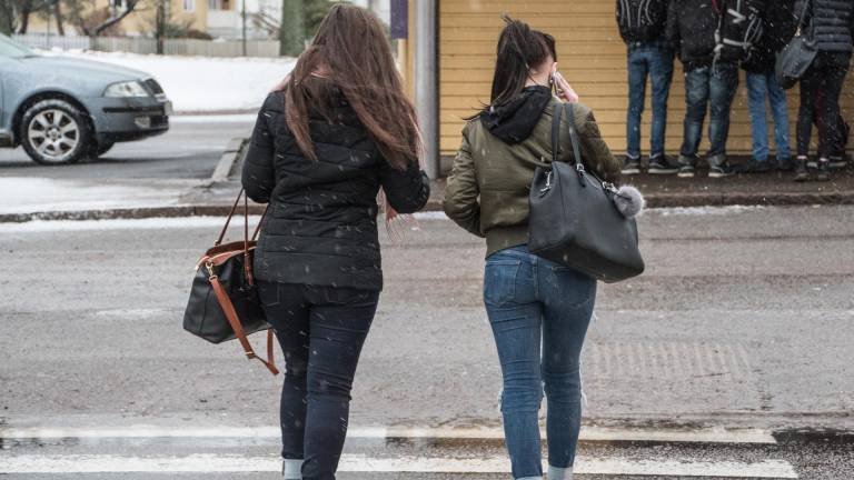 La violencia de pareja puede tener efectos devastadores en la salud de los jóvenes, su nivel educativo, relaciones futuras y perspectivas vitales.