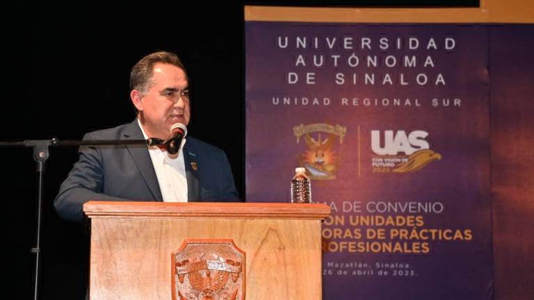 El Rector de la Universidad Autónoma de Sinaloa, Jesús Madueña Molina, informó que el Juez Tercero concedió la suspensión definitiva al amparo interpuesto en contra de la aplicación de Ley de Educación Superior del Estado de Sinaloa.