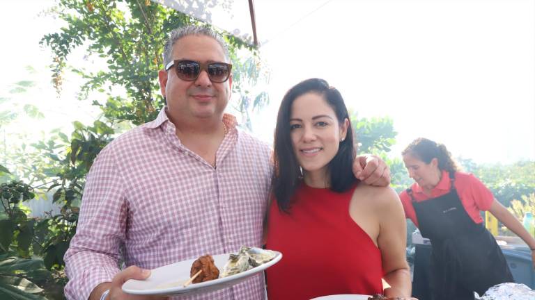 Asisten a comida en pro del Centro de Readaptación Social