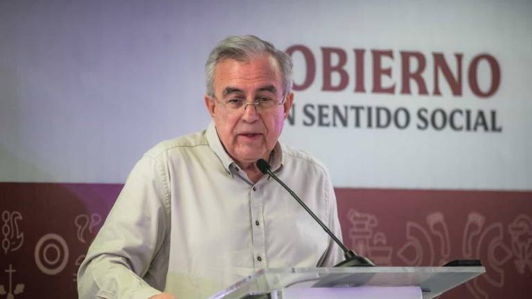 El Gobernador Rubén Rocha ofreció un balance del plan agrícola durante la conferencia Semanera.