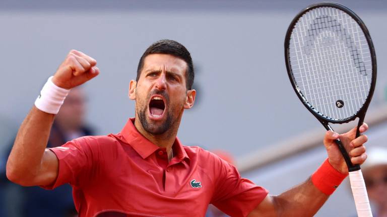 Novak Djokovic celebra su dramático triunfo ante Francisco Cerúndolo.