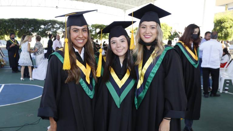 La dicen adiós al Bachillerato Anáhuac