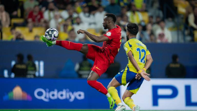 Julián Quiñones brilla en la victoria del Al Qadisiya ante el Al Nassr