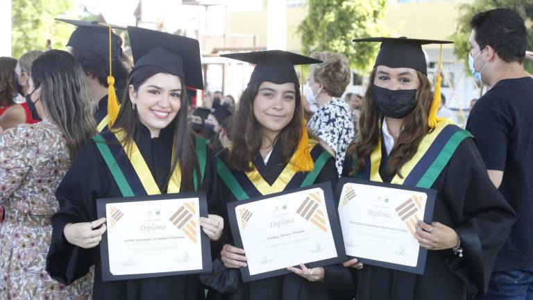 La dicen adiós al Bachillerato Anáhuac