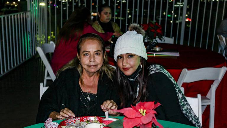 Con piñatas, rifas y música realiza su posada el Instituto de Neurociencias y Educación de Sinaloa