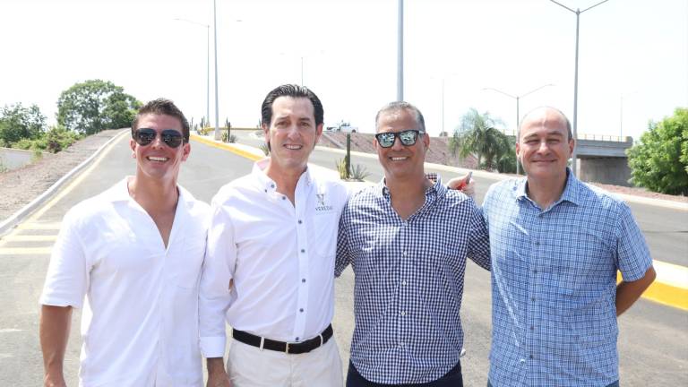 Raúl Tirado, Carlos Álvarez del Castillo, Eduardo Murguía y Ricardo Clouthier.