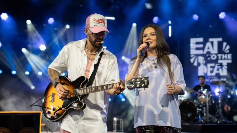 Jesse &amp; Joy.