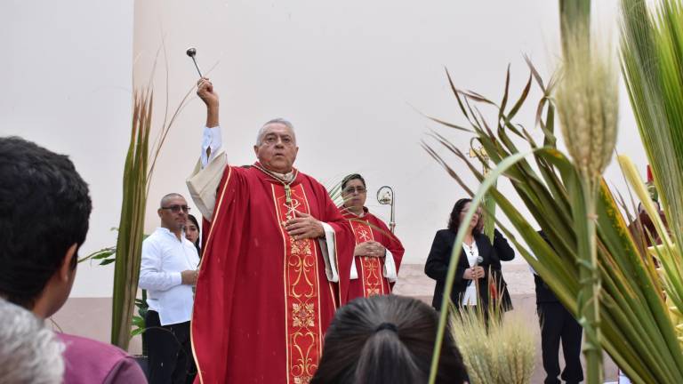 Aclaman a Cristo en la tradicional Misa de Domingo de Ramos