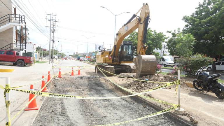 Reportan que volvieron a abrir una parte ya terminada en avenida Clouthier, en Mazatlán