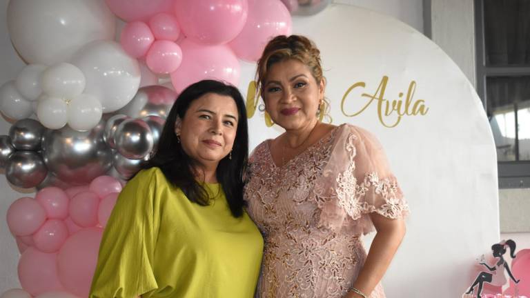 Celebra Nelly Ávila sus 60 años junto a sus seres queridos