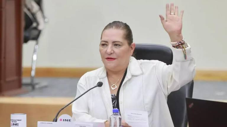 La presidenta del INE, Guadalupe Taddei Zavala, aclaró que la Ley no contempla declinaciones ni transferencias de votos.