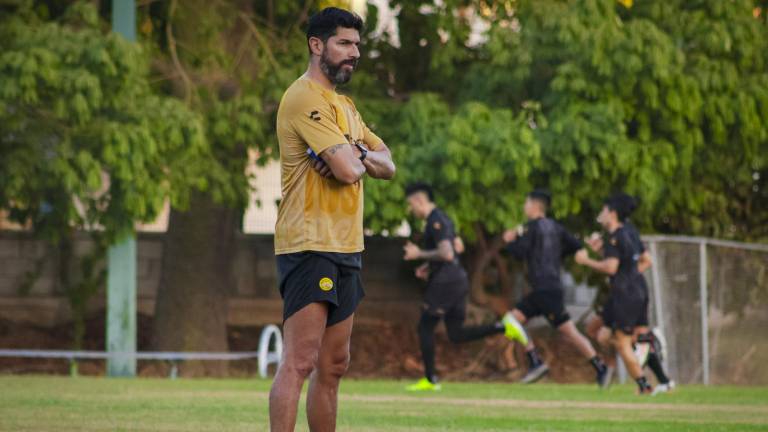 Sebastián Abreu. Los primeros juegos como local de Dorados serán en el estadio Caliente de Tijuana.