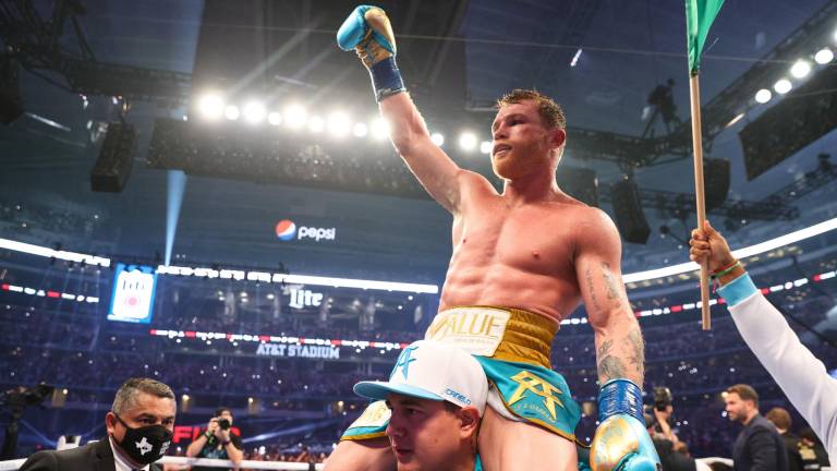 El Canelo y DAZN firman acuerdo para transmitir funciones de boxeo