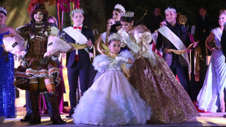 Obed, nuevo Rey del Carnaval de Mazatlán; Scarleth, Reina Infantil