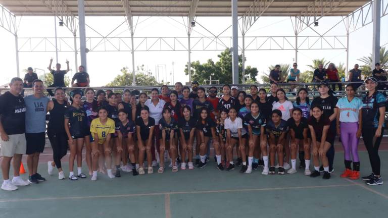 Comienzan selecciones de voleibol de Mazatlán su preparación para Nacionales Conade 2025