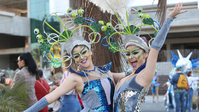 Despiden a Lanao en el segundo desfile de Carnaval