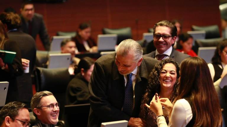 El Senado de la República emitió la declaratoria de validez para la reforma con la que desaparecen siete órganos autónomos.