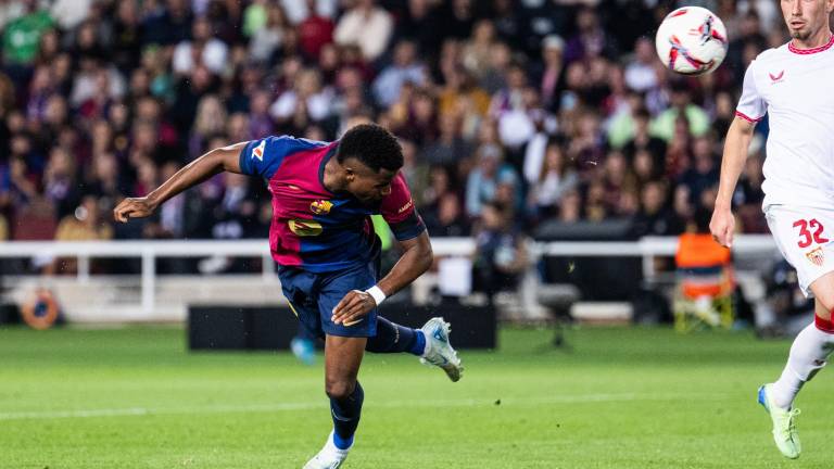 Barcelona gana 5-1 al Sevilla para consolidarse en el liderato.