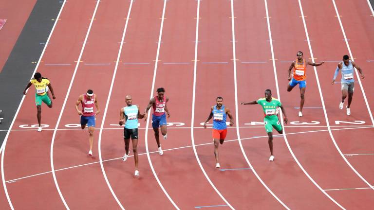 Bahameño Steven Gardiner gana el oro de los 400 metros en Tokio 2020