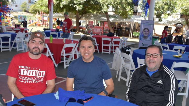 Compiten rojos y azules en convivencia en el Instituto Senda