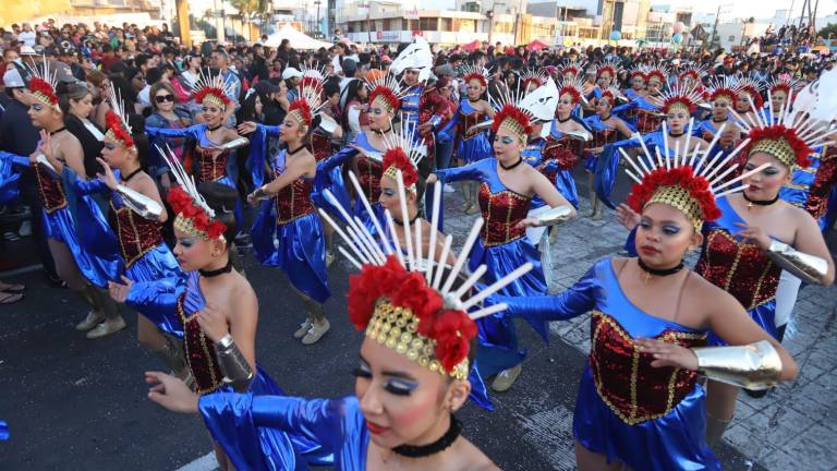 Invitan a comparsas del desfile del Carnaval Mazatlán 2025