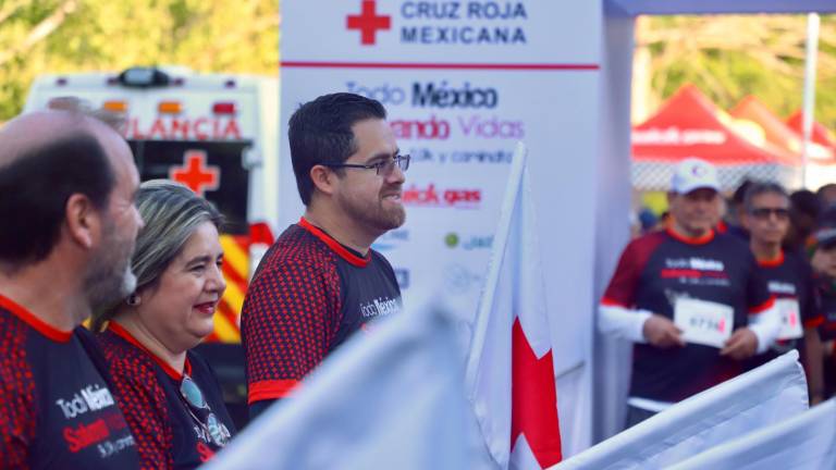 Participa Secretario de Salud de Sinaloa en carrera nacional de la Cruz Roja