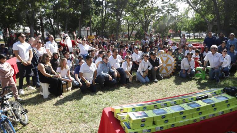 Decenas de pequeños acudieron a la posada “Navidad de los Niños”, organizada por el Club Rotario Mazatlán en el Gran Acuario Mazatlán “Mar de Cortés”.