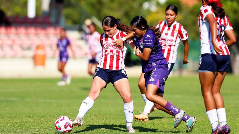 Chivas Femenil le pega a Mazatlán Sub 19 en la Unidad Juárez