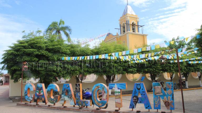 Cacalotán se engalana para festejar a su santa patrona.