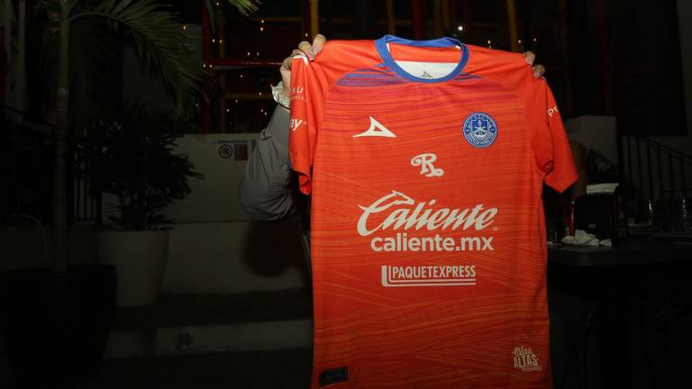 Mazatlán FC lucirá un jersey naranja para los duelos de visitante