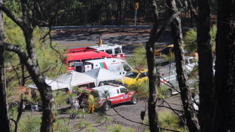 En el lugar siguen trabajando como Ejército, Marina, Bomberos, Protección Civil y Guardia Nacional.