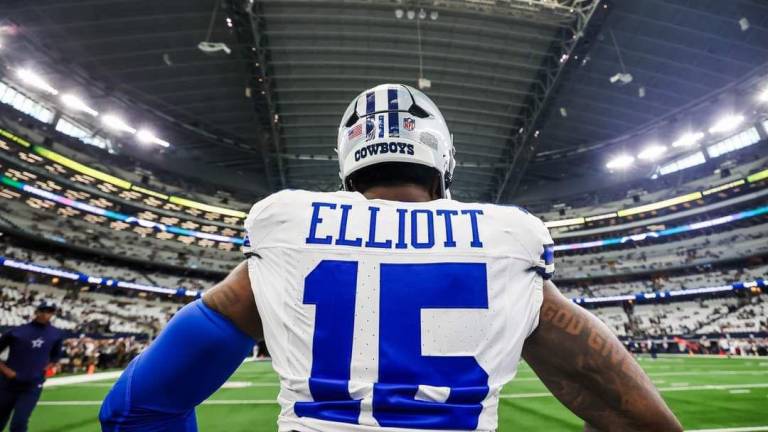 Ezequiel Elliot se integra a los Chargers de cara a los playoffs.