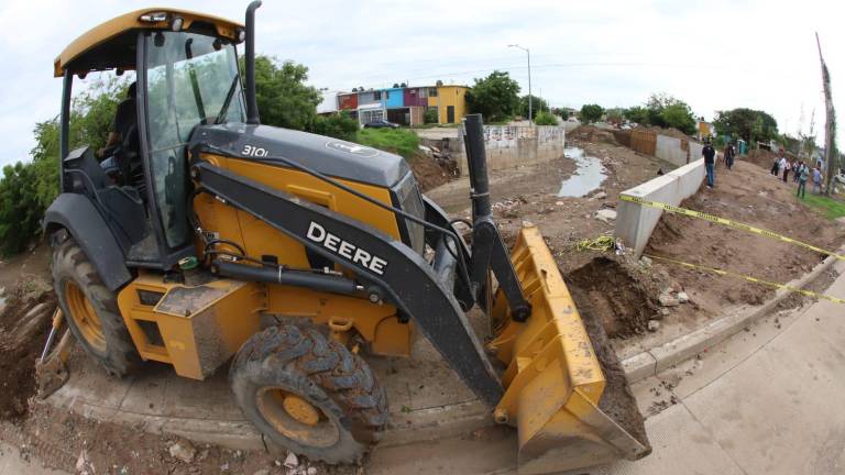 El Gobierno de Mazatlán instala un muro de contención en el arroyo Jabalines y también un colector.