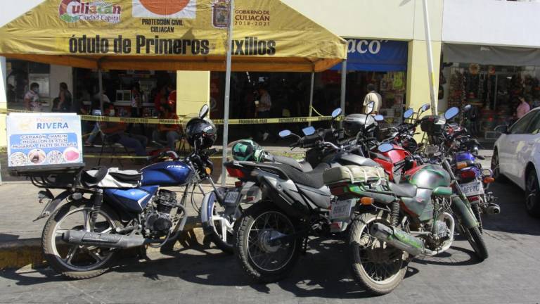 El Director de Tránsito señaló que lo que se busca es evitar que estos vehículos estén en las aceras y con ello agilizar la movilidad peatonal.