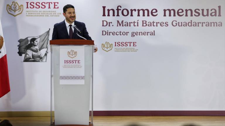 Martí Batres, director general del Issste.