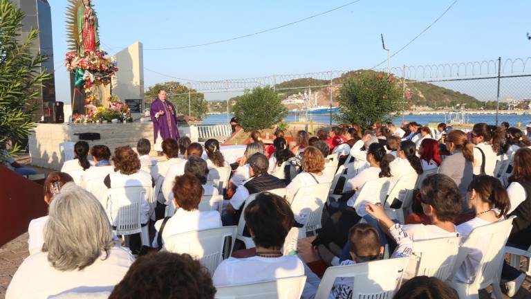 Celebran a la Virgen de Guadalupe damas de ANSPAC Mazatlán