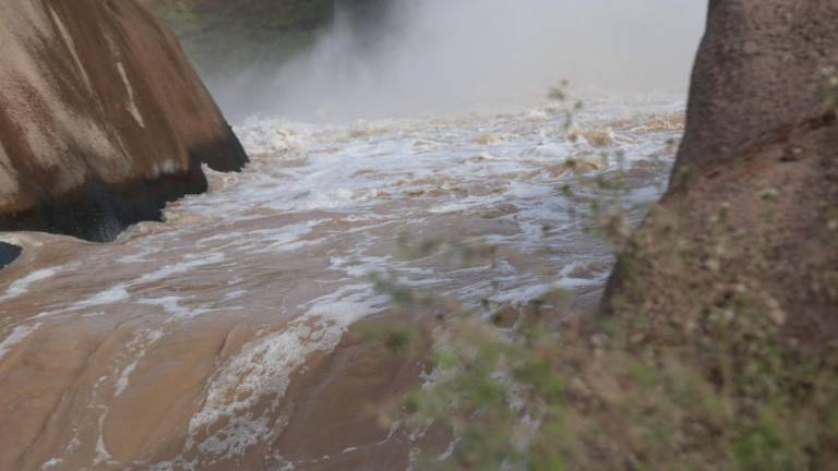 Agua turbia seguirá, a lo mucho, 10 días en Mazatlán: Osbaldo López