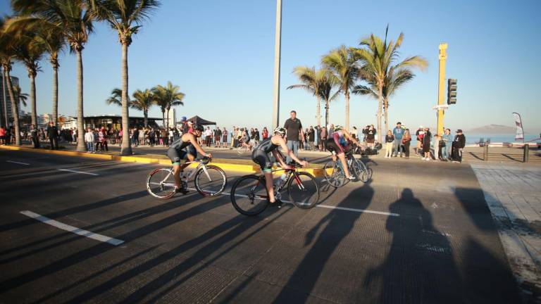 Mazatlán y Ahome, los reyes del triatlón estatal