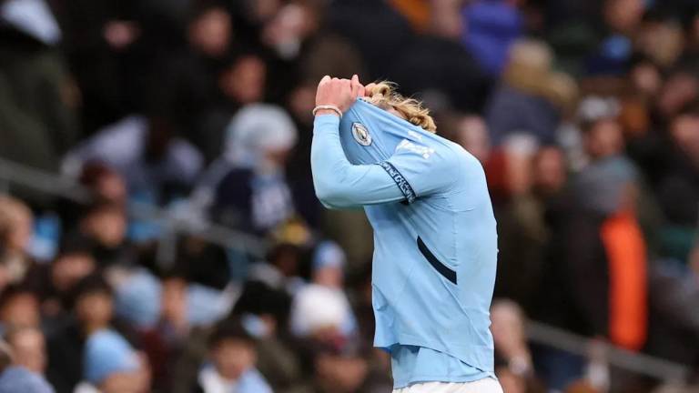 Haaland falla penal y Manchester City y Everton empatan en un tenso Boxing Day