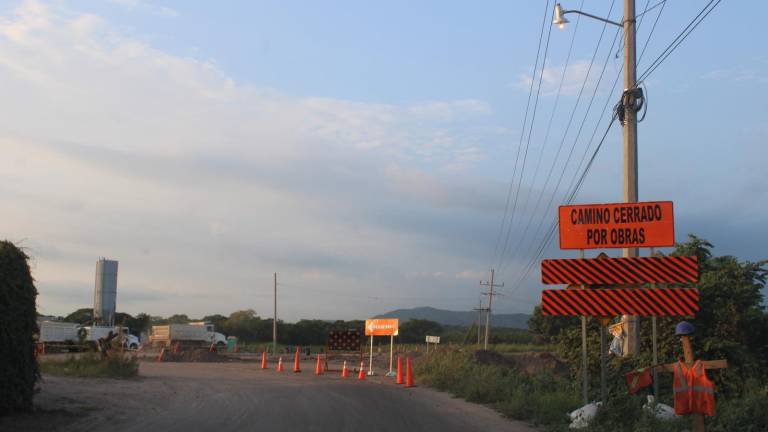 Debido a que Precasin lleva a cabo trabajos en Rosario, se buscará que la maquinaria apoye con labores de encarpetado en carreteras y vialidades dañadas.