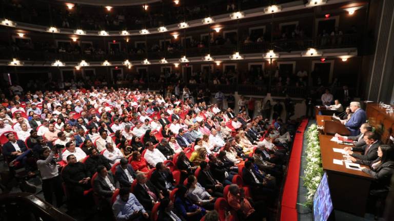 El Gobernador reconoció a las y los diputados por darle a Mazatlán el lugar que merece en la historia.