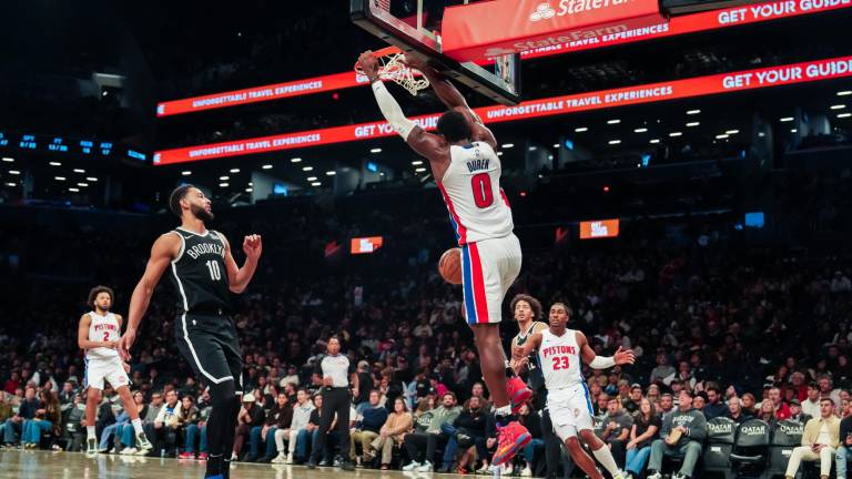 Pistons impuso su juego agresivo en la segunda mitad.