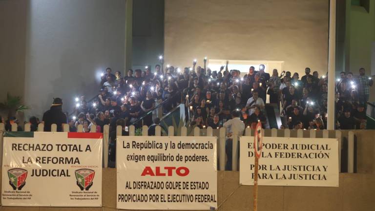 Trabajadores del Poder Judicial de la Federación se manifiestan en Mazatlán contra reforma judicial